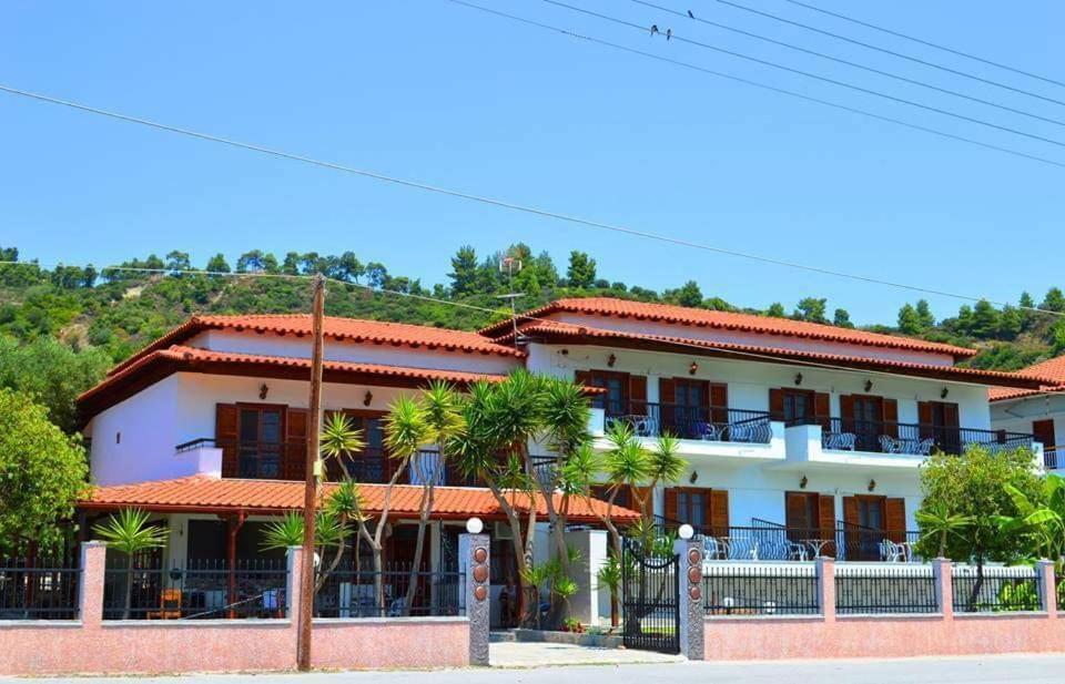 Delfino Hotel โมลากาลีวา ภายนอก รูปภาพ