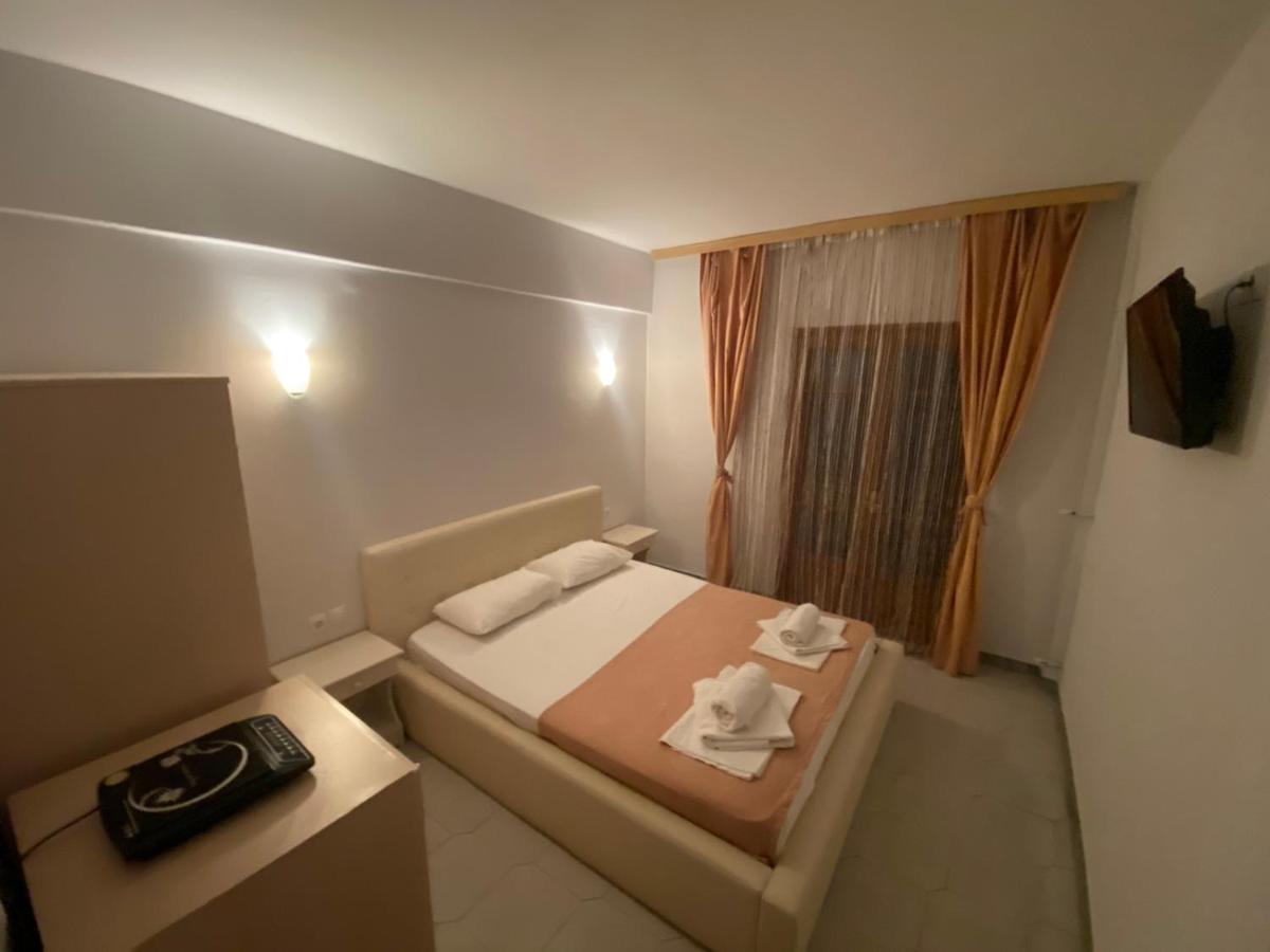 Delfino Hotel โมลากาลีวา ภายนอก รูปภาพ