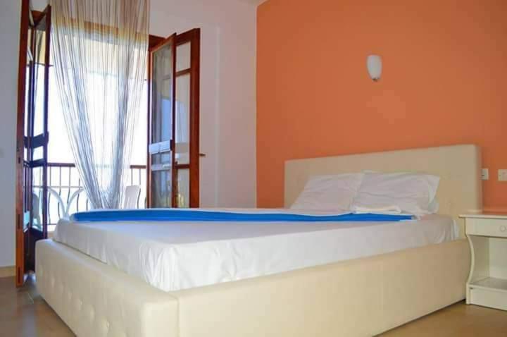 Delfino Hotel โมลากาลีวา ภายนอก รูปภาพ